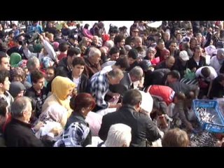 40 ton hamsi dağıtıldı, Ereğli balığa doydu