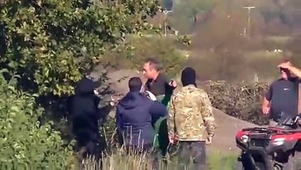 Un écologiste se fait agresser par un fermier en colère avec son quad !