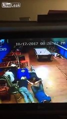 Braquage d'un bar raté : les voleurs accueillis à coups de chaises !