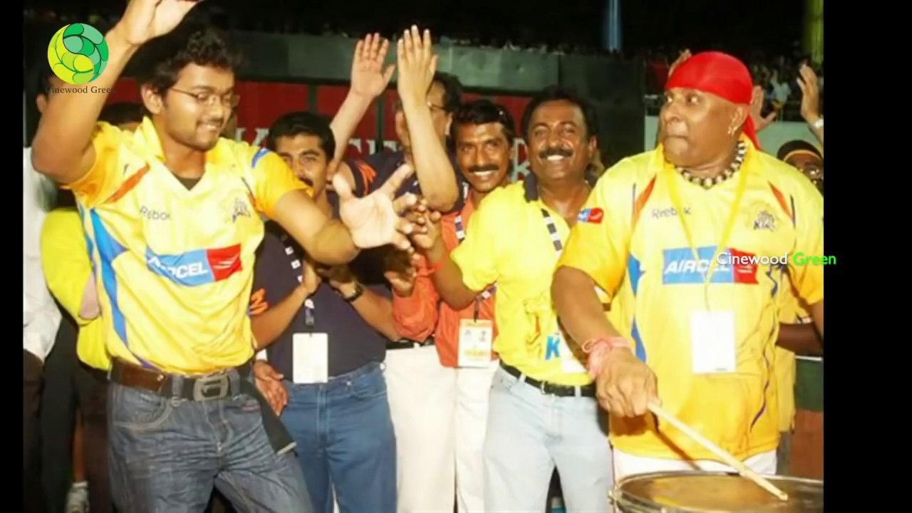 உங்களுக்கு தெரியாத விஜயின் மறுபக்கம்! நீங்கள் பார்த்ததுண்டா? விஜய் ரசிகர்கள் மட்டும் பார்க்கவும்!