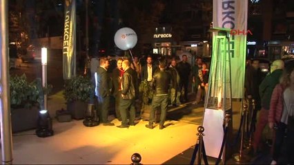 İphone 8 İstanbul'da Satışa Çıktı