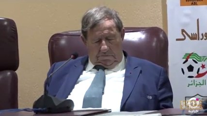 Guy Roux s'endort en pleine conférence a Alger