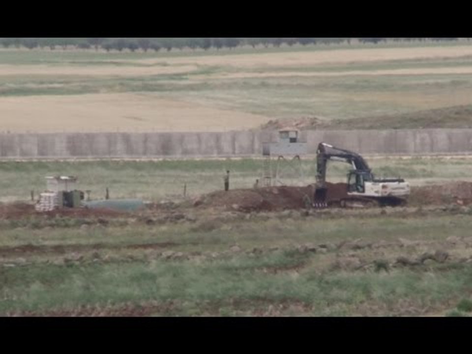 Kilis sınırına yeni mevziler kazılıyor