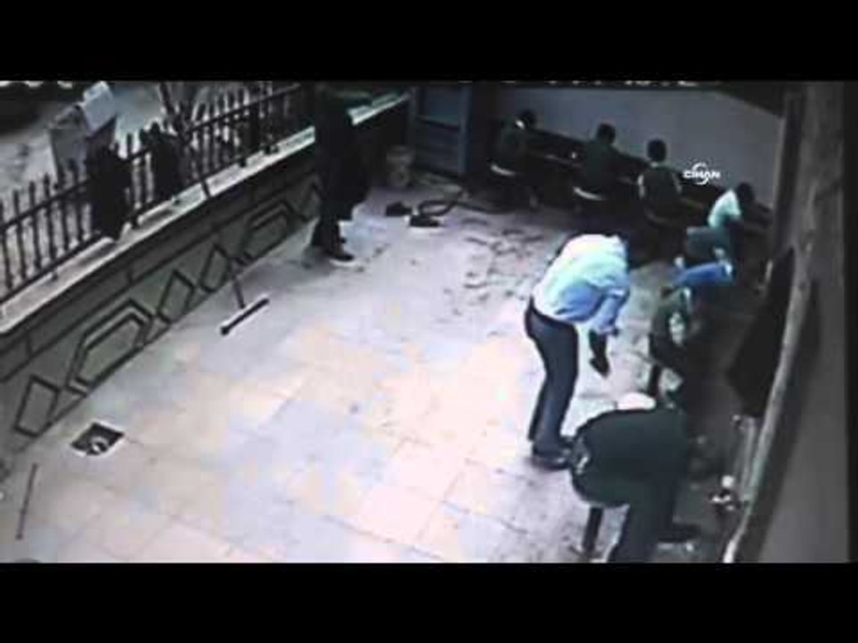 Abdest alanları böyle soydular