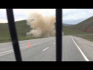 Yol kenarına döşenen bomba böyle patlatıldı