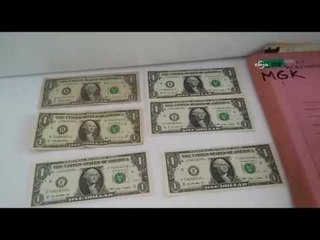 Akademisyenlerin odalarından bu dolarlar çıktı