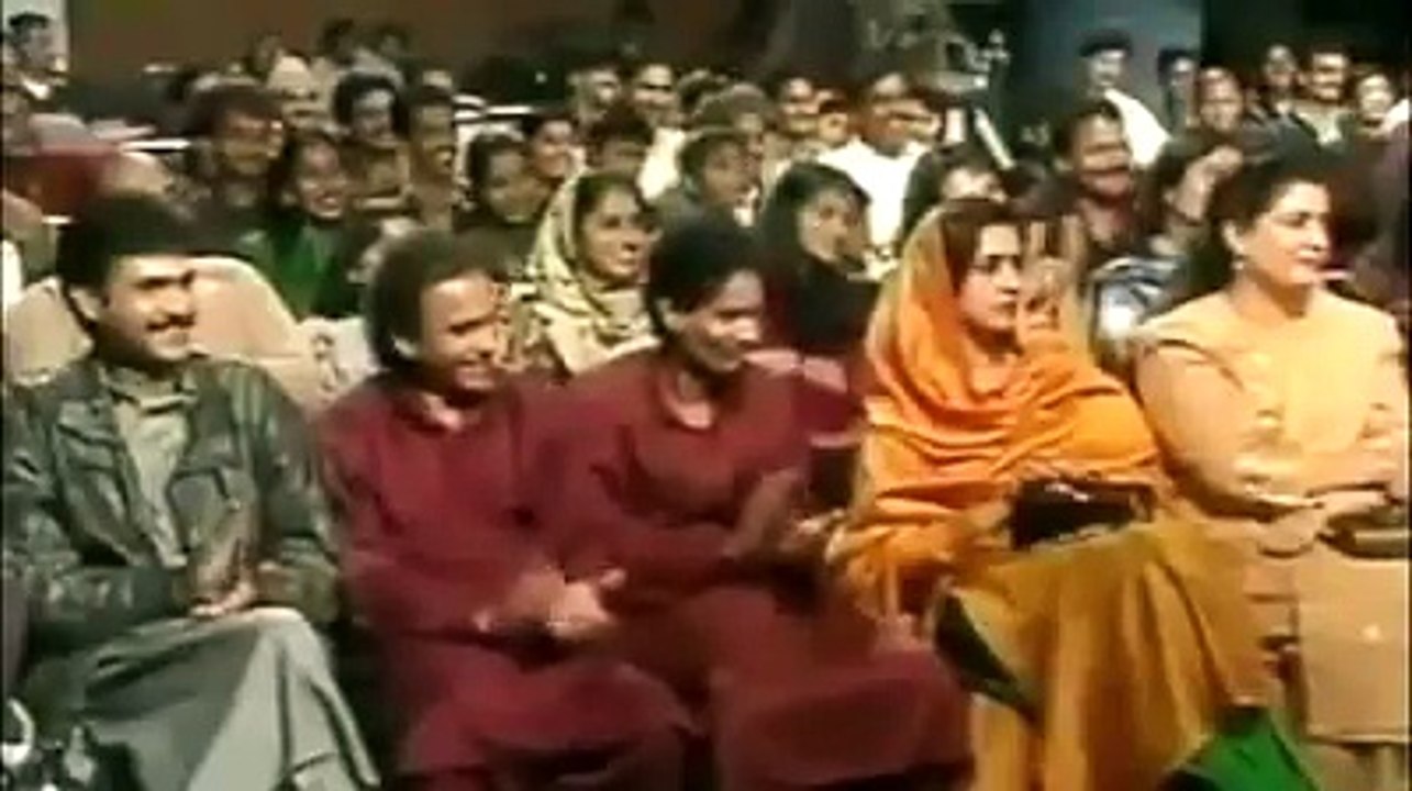 Amanullah doing comedy on stage. Old videos.