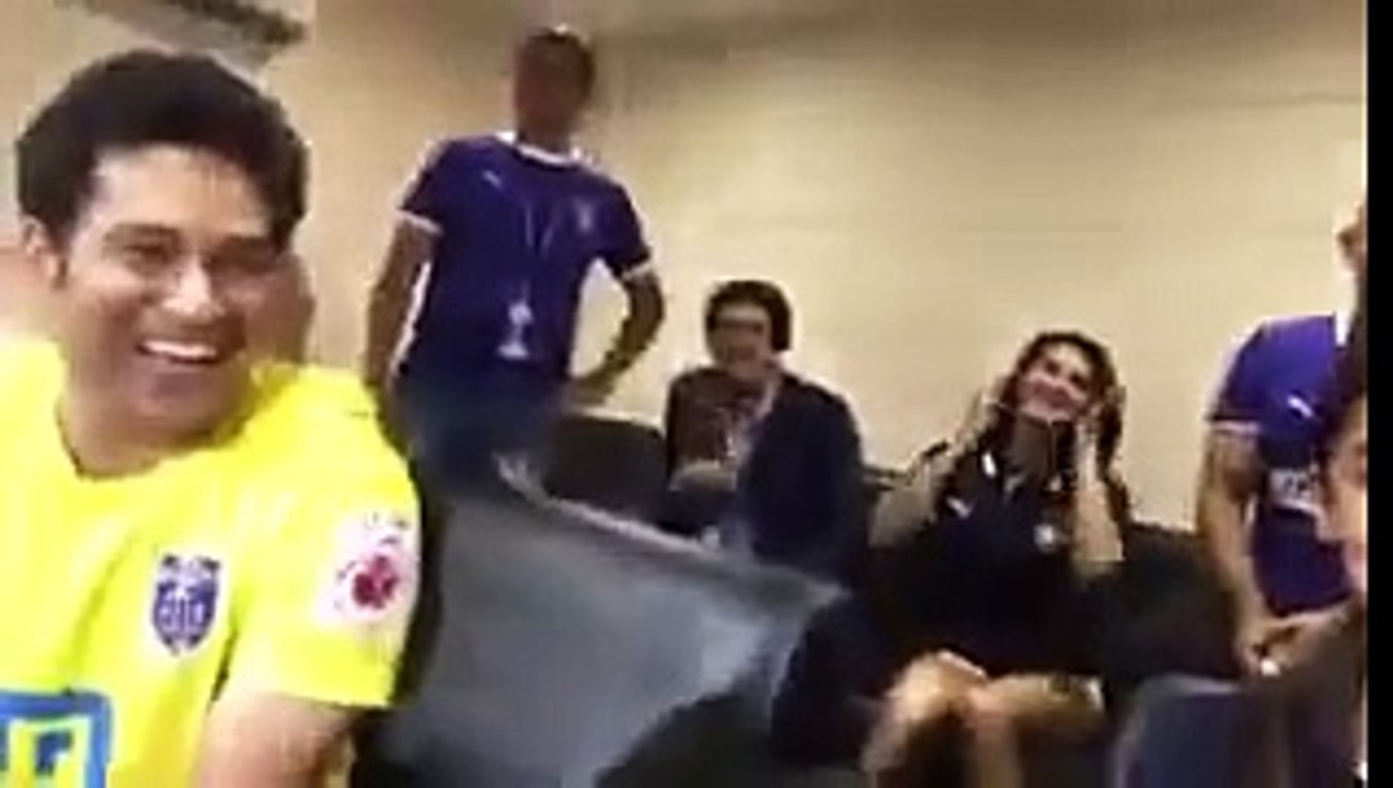 Sachin & Dhoni Have Fun With Ranbir, Varun, Alia & Other Bollywood Stars   Six Sigma Films