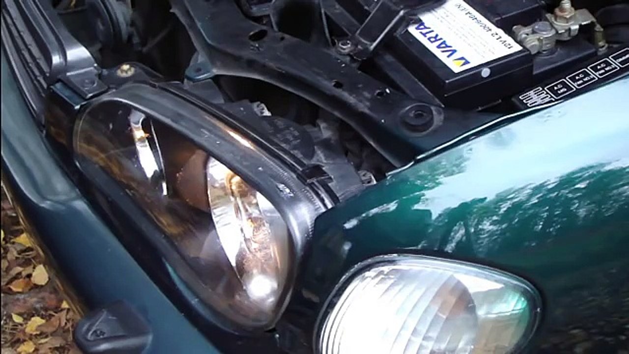 How to adjust headlight beam Toyota Corolla. Years 1996 to 2001