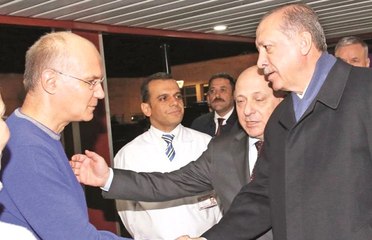 Deniz Baykal'ın Oğlu da Doktor Ekibine Dahil Oldu! Babasını Tedavi Edecek