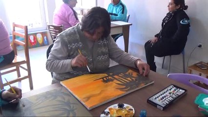 Engellerini Sanatla Aştılar