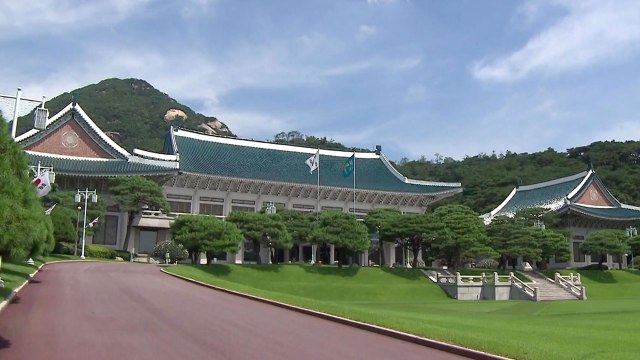 청와대 공사 재개 권고 존중...차질없이 이행 / YTN