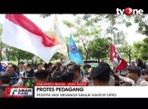 Paksa Masuk Kantor DPRD, Protes Pedagang Berakhir Ricuh