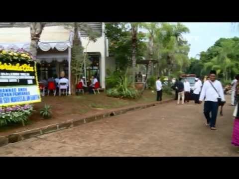NET12 - Jenazah Suami Ratu Atut Dimakamkan Minggu Siang