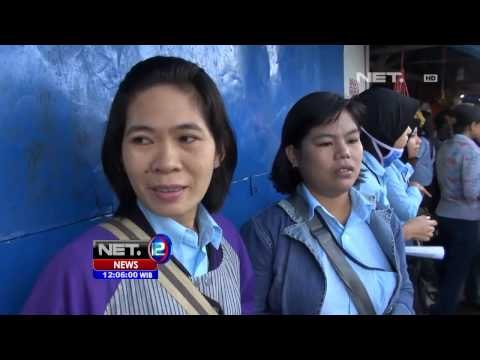 NET12 - Ratusan buruh dicegat serikat pekerja diajak mogok kerja