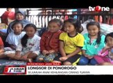 Polwan Hibur Anak-anak Pengungsian Korban Longsor Ponorogo