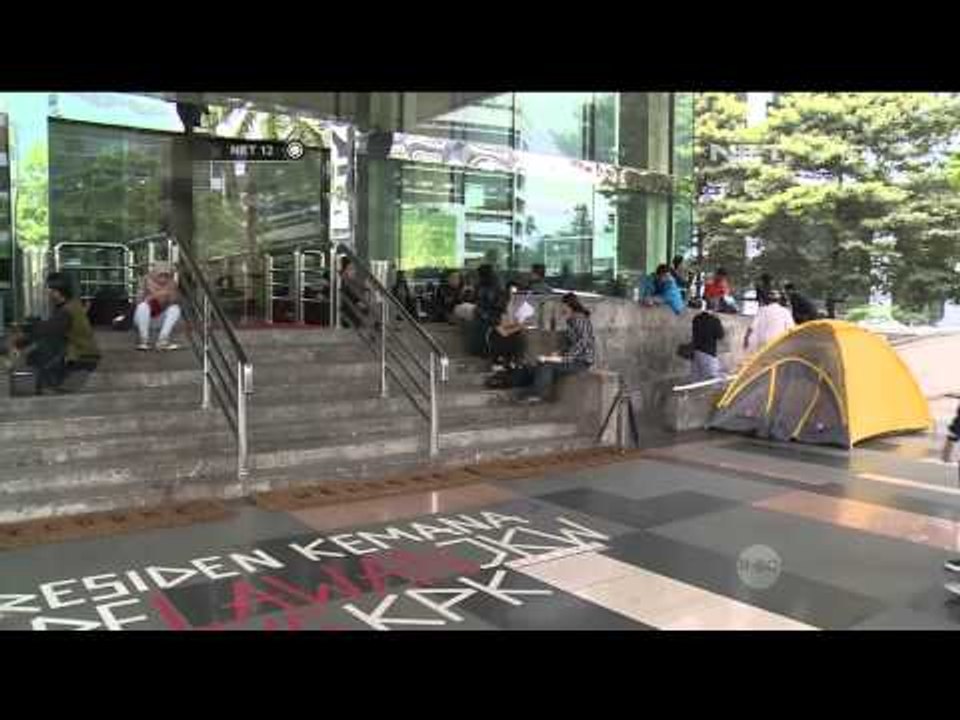 Live Report Dari Gedung KPK, KPK Memanggil Saksi Budi Gunawan - NET12