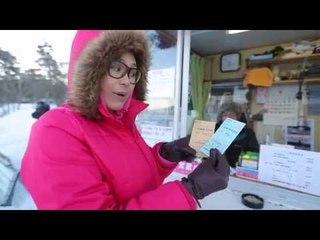 Berburu Wakasagi di Danau Yamanaka di Yamanashi, Jepang - IMS