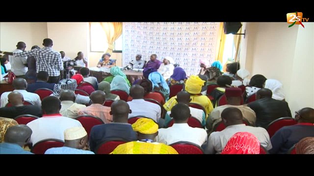 RESTRUCTURATION DE LA POSTE : LES TRAVAILLEURS HAUSSENT LE TON