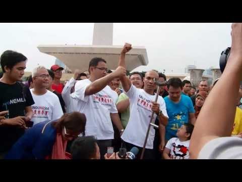 NET12 - Pemanjat tebing difabel Sabar Gorky batal panjat Monas
