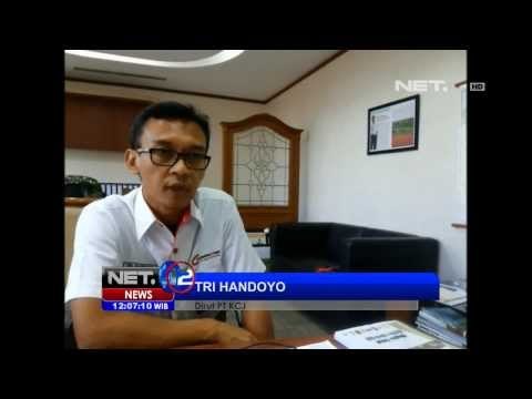 NET12 - Jokowi minta Dinas PU DKI Jakarta pastikan bentuk perlintasan KA yang ideal di ibukota