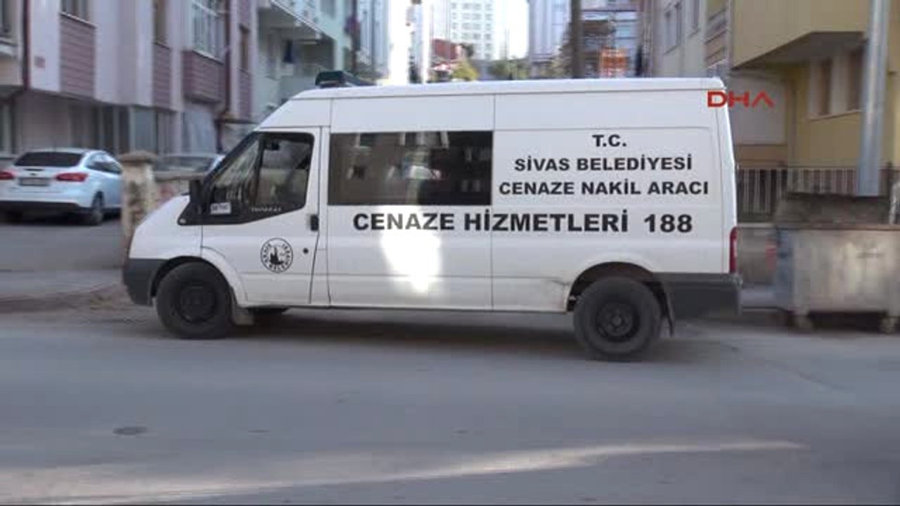 Sivas Eşinden Boşanan 2 Çocuk Annesi Kendini Astı