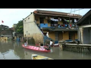 NET 12 - Banjir 1 meter di Bandung warga enggan mengungsi