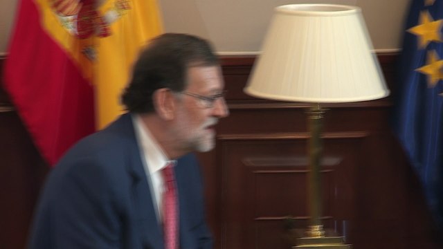 Rajoy y Sánchez pactan elecciones en Cataluña en Enero