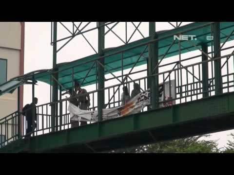 NET17 - Penertiban alat kampanye di Bekasi