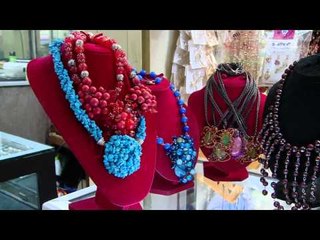 NET5-Berburu Asesoris Favorit dari Batu Alam