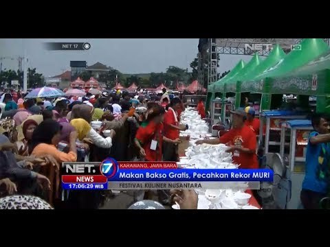 NET17 - Kegiatan makan bakso gratis masuk ke dalam museum Muri di festival kuliner Karawang