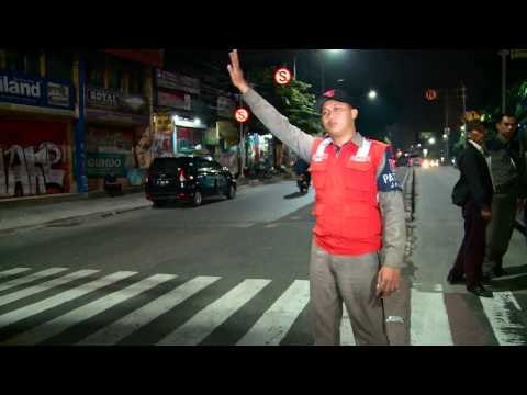 NET5 Bus Transjakarta Mogok dan Timbulkan Percikan Api