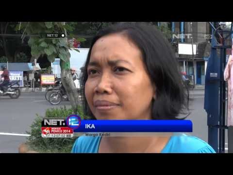 NET12 Caleg asal Kediri pasang replika diri lengkap dengan alat pengeras suara