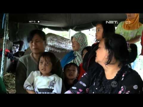 NET12 - Setelah Pasca Banjir Bandang di Garut Warga Mulai Membersihkan Rumah