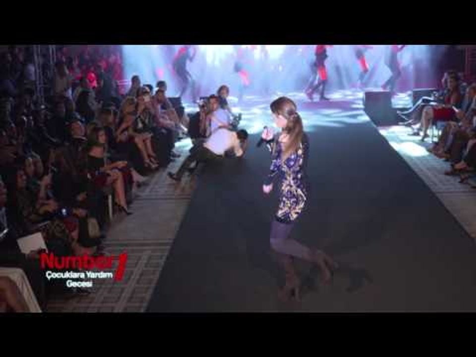 HANDE YENER DELİ BİLE - CANLI PERFORMANS & MUHTEŞEM DANS