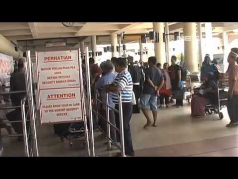 NET17 - Dampak kabut asap di Riau sejumlah penerbangan dibatalkan