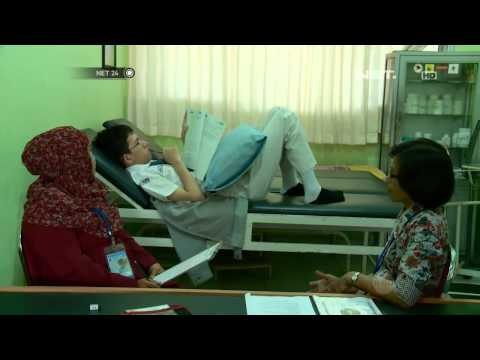 NET24-Siswa yang Menderita Patah Tulang Punggung Tetap Ikuti UN