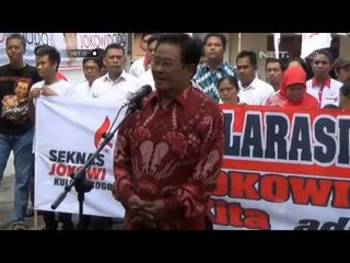 NET12 - Pendukung Jokowi - JK Bagikan Topeng kepada Warga