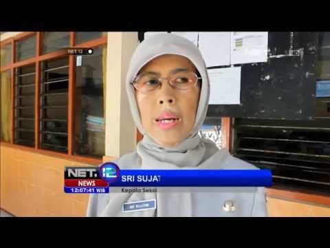 Orang tua siswa SLB Jombang antarkan anak mereka sampai sekolah - NET12