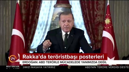 Rakka'da teröristbaşı posterleri