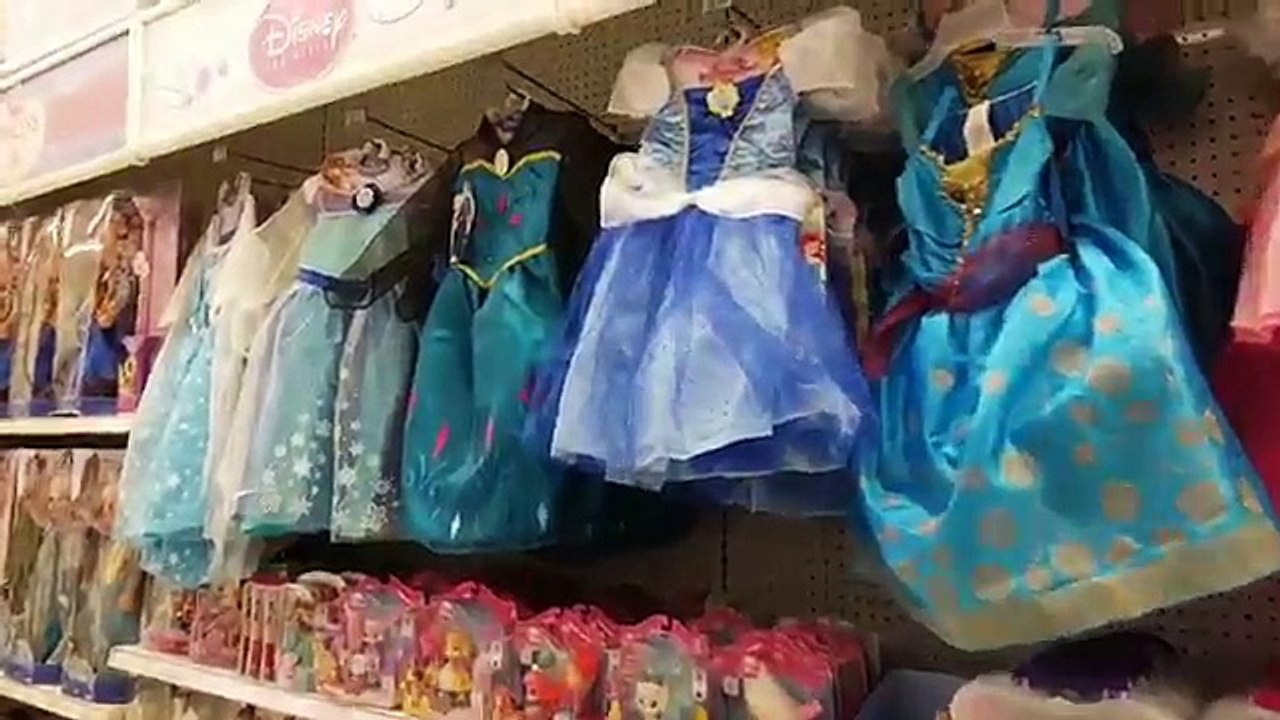 TOYS R US Shopping Finding Dory, Shopkins Toys, Disney Princess, My Little Poney and More!