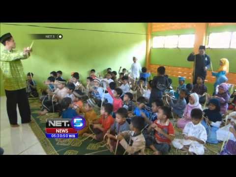 Anak-anak Belajar Membuat Ketupat - NET5
