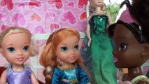 Anna and Elsa Toddlers Dentist Frozen Elsya Annya see Real Tooth Fairy Barbie Dentist Toys In Action