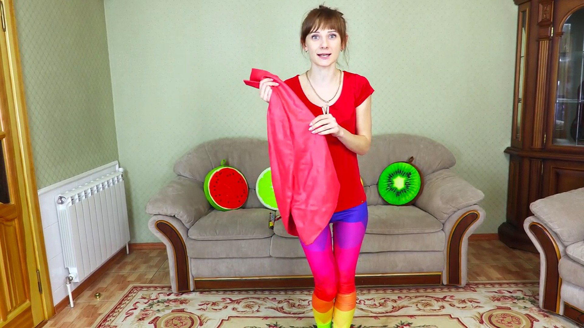 ⁣ЧЕЛЛЕНДЖ ОГРОМНЫЙ ШАР. СЛАДОСТИ, СПОРТ И МАКИЯЖ. Giant Balloon Makeup Challenge!