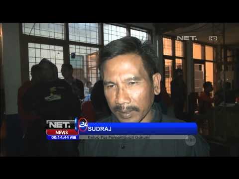 Gunung slamet keluarkan lava pijar dan material vulkanis - NET24