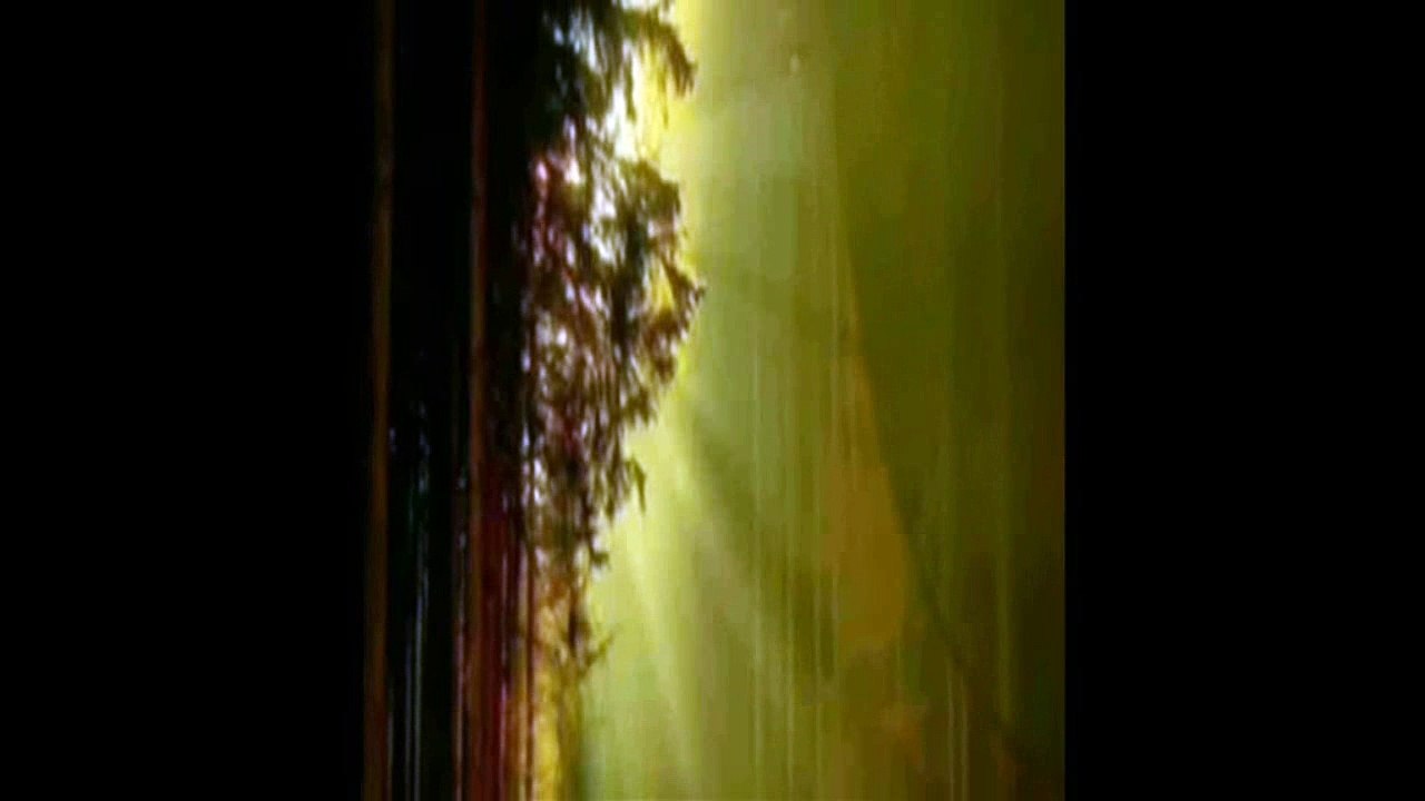 Salkım Salkım Sevda  Olur  Muhayyerkürdi Söz  Belkıs Hakan Müzik Ramazan Özyurt Klip Aynur Avcı (3)