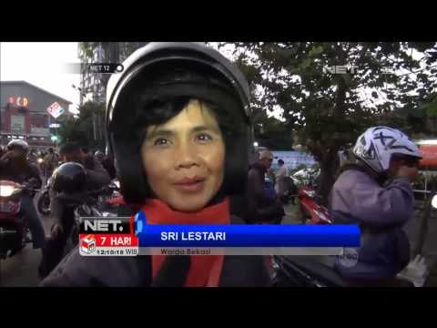 Jemaat Gereja Bagikan Makanan Berbuka di Bekasi NET12