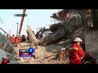 Live Report Evakuasi korban robohnya jembatan di Taman Ismail Marzuki - NET17