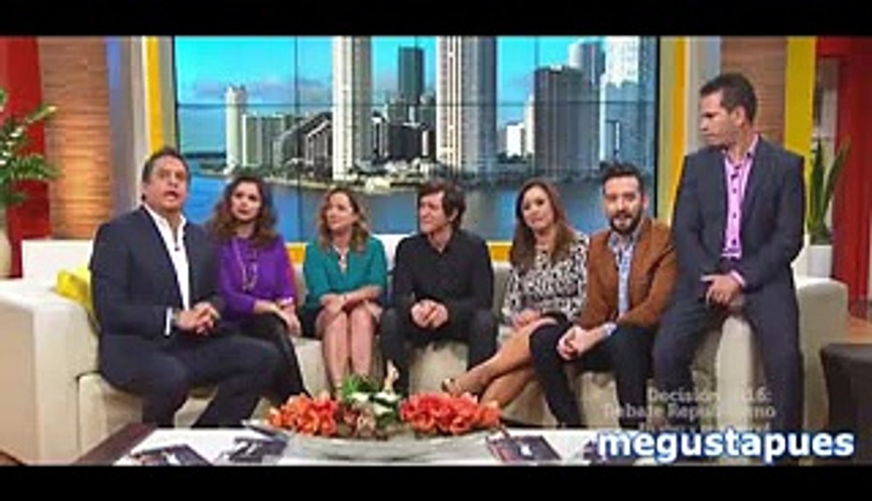 Adamari le da una cachetada a Daniel Sarcos y