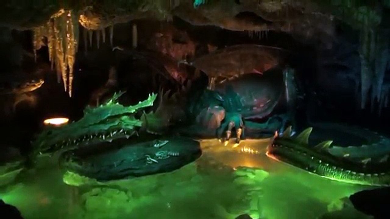 Dragons Lair in Sleeping Beauty Castle, Disneyland Paris - Full Experience (La Tanière du Dragon)